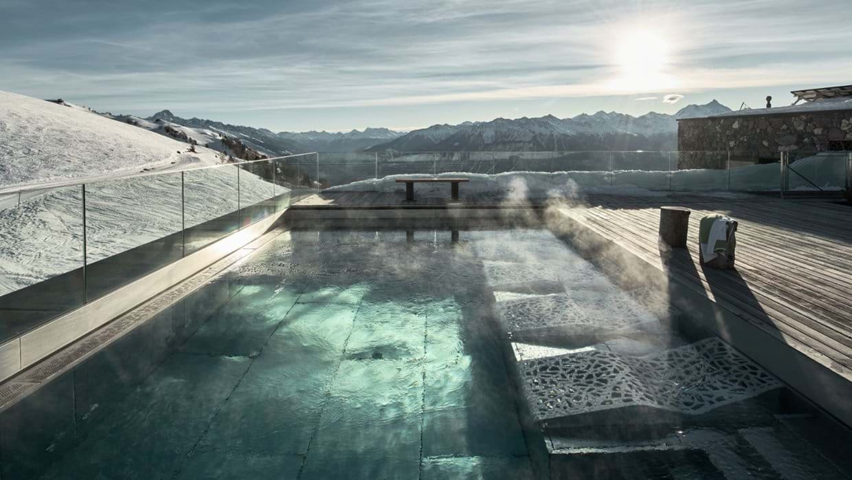 luxury-ski-hotel-crans-montana--chetzeron-Pool.jpg