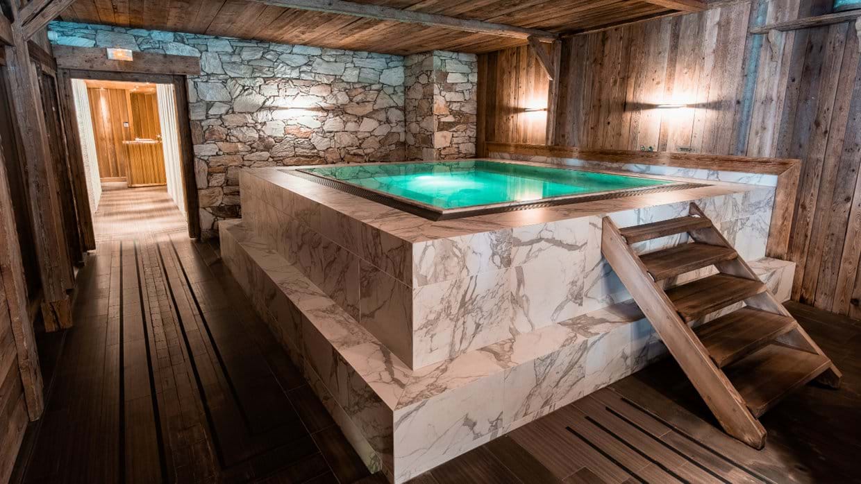 luxury-ski-hotel-blizzard-spa6 (4).jpg