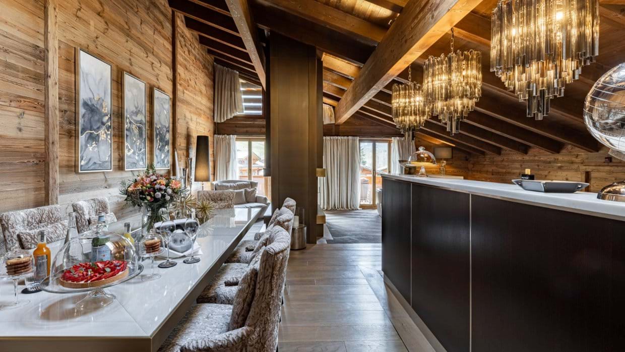 Luxury-Ski-Chalet-Gstaad-Ultima-Gstaad-Two-Bedroom-Residence-Oxford-Ski-Dining.jpg