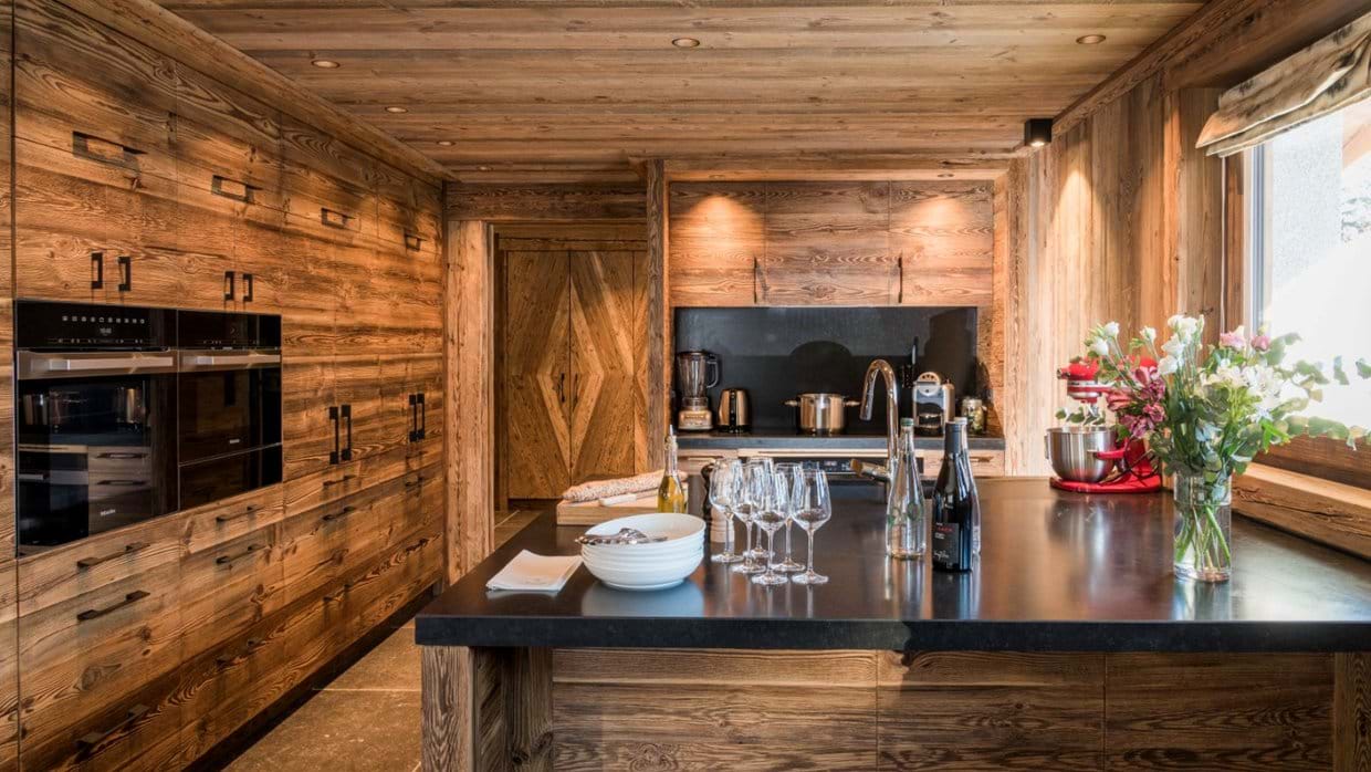Luxury-Ski-Chalet-St-Gervais-Armancette-Chalet-Carline-Oxford-Ski-Kitchen.jpg
