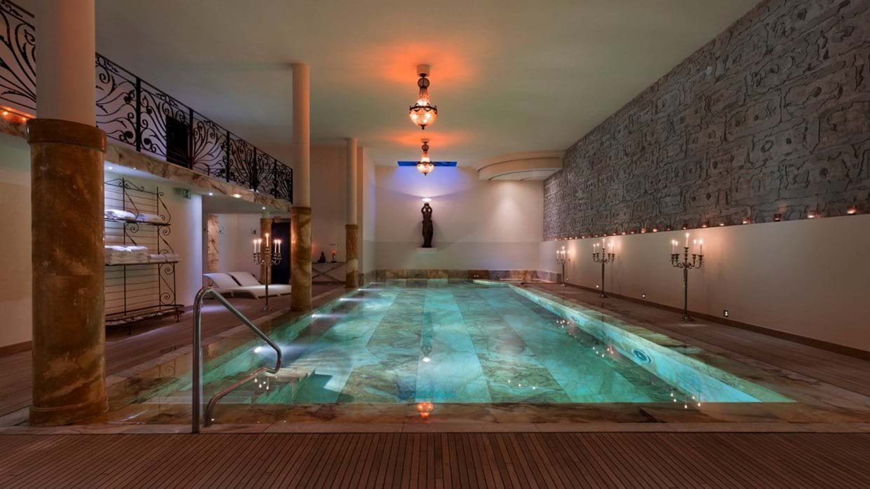 luxury-ski-chalet-verbier-la-truffe-blanche-oxford-ski-swimming.jpg