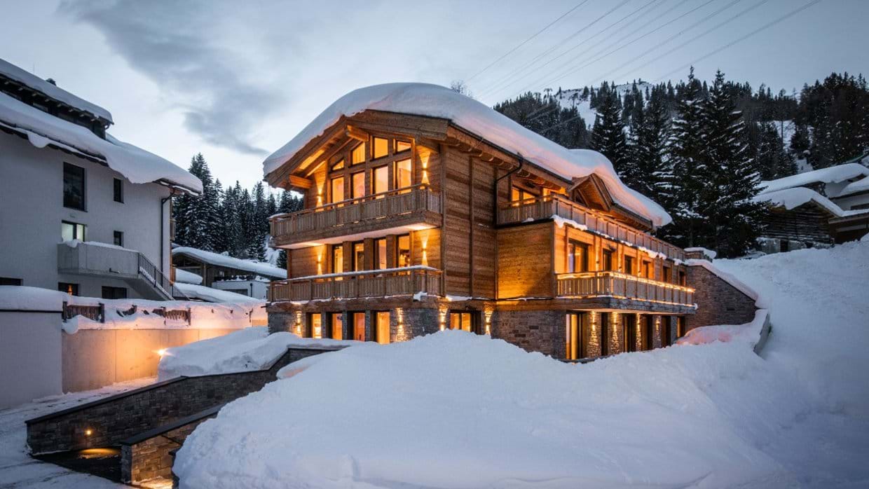 Luxury-Ski-Chalet-St-Anton-Apartment-rendl-Oxford-Ski-Exterior.jpg