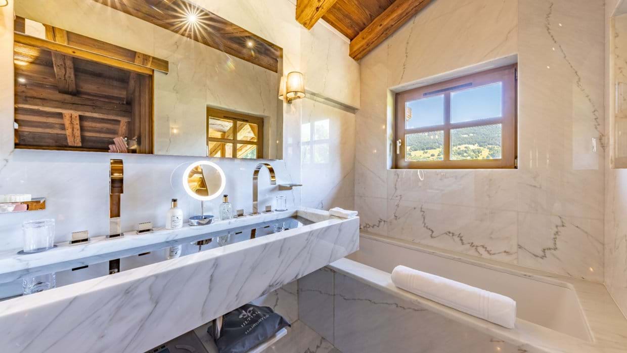 Luxury-Ski-Chalet-Megeve-Ultima-Megeve-Oxford-Ski-Bathroom.jpg