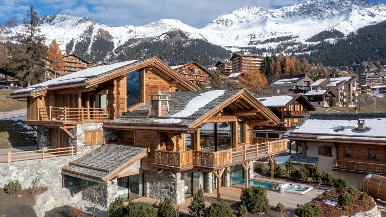 Luxury-Ski-Chalet-Verbier-Chalet-Foulon-Oxford-Ski-Exterior.jpg