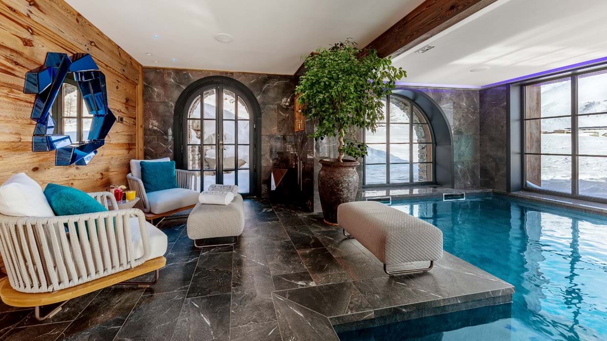 Luxury-Ski-Chalet-Cervinia-Chalet-La-Fenice-Oxford-Ski-Pool.jpg