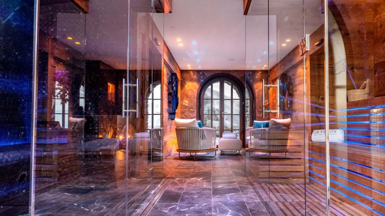 Luxury-Ski-Chalet-Cervinia-Chalet-La-Fenice-Oxford-Ski-Spa2.jpg