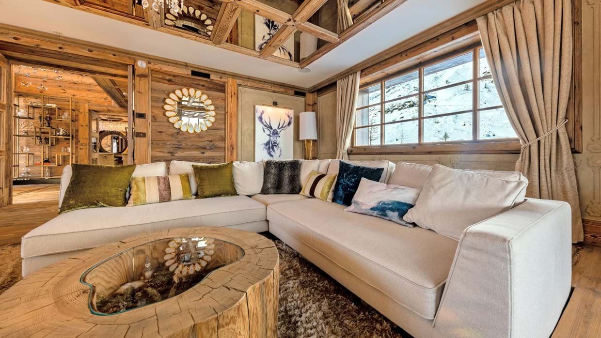 Luxury-Ski-Chalet-Cervinia-Chalet-La-Fenice-Oxford-Ski-Lounge.jpg