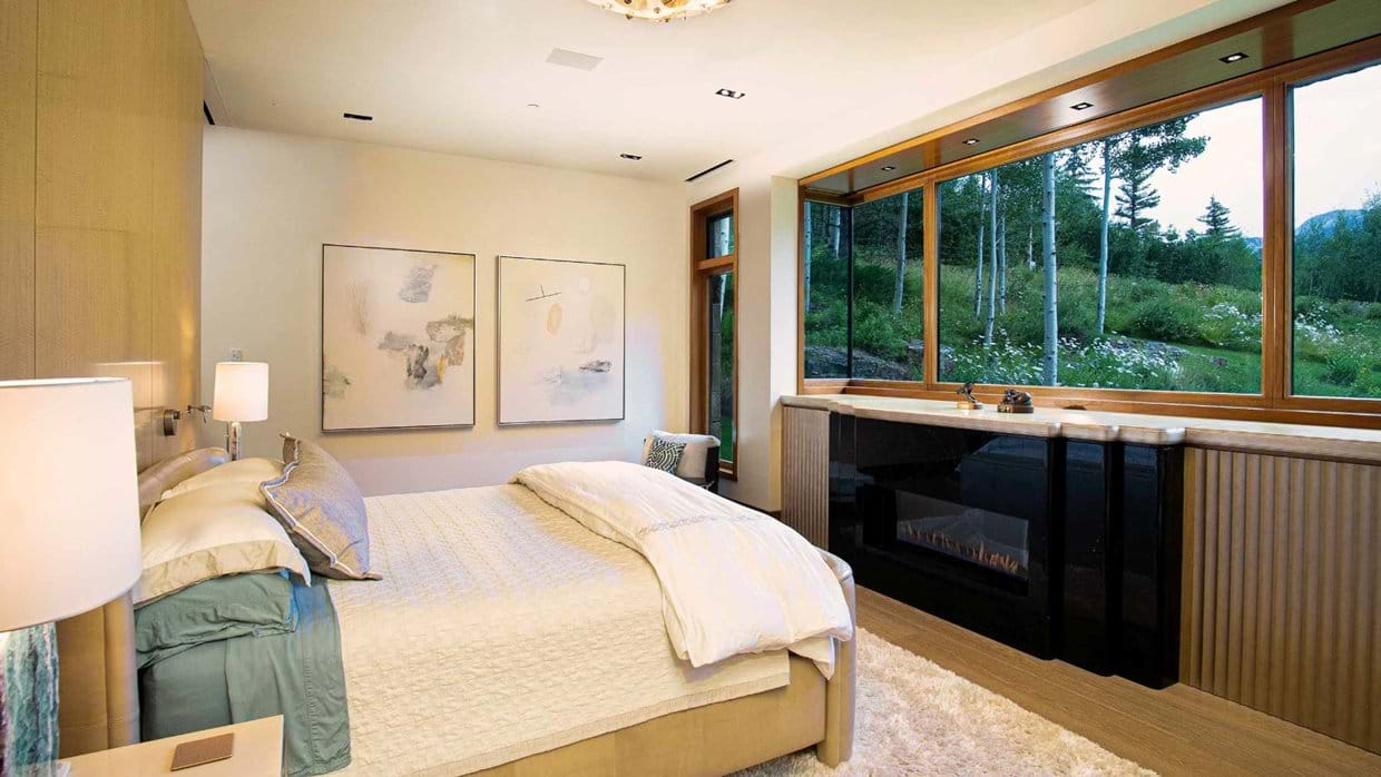 Luxury-Ski-Chalet-Aspen-Aspen-Park-Oxford-Ski-Bedroom (22).jpg