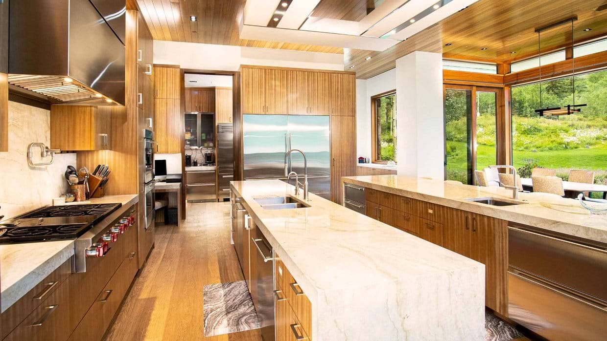 Luxury-Ski-Chalet-Aspen-Aspen-Park-Oxford-Ski-Kitchen2.jpg