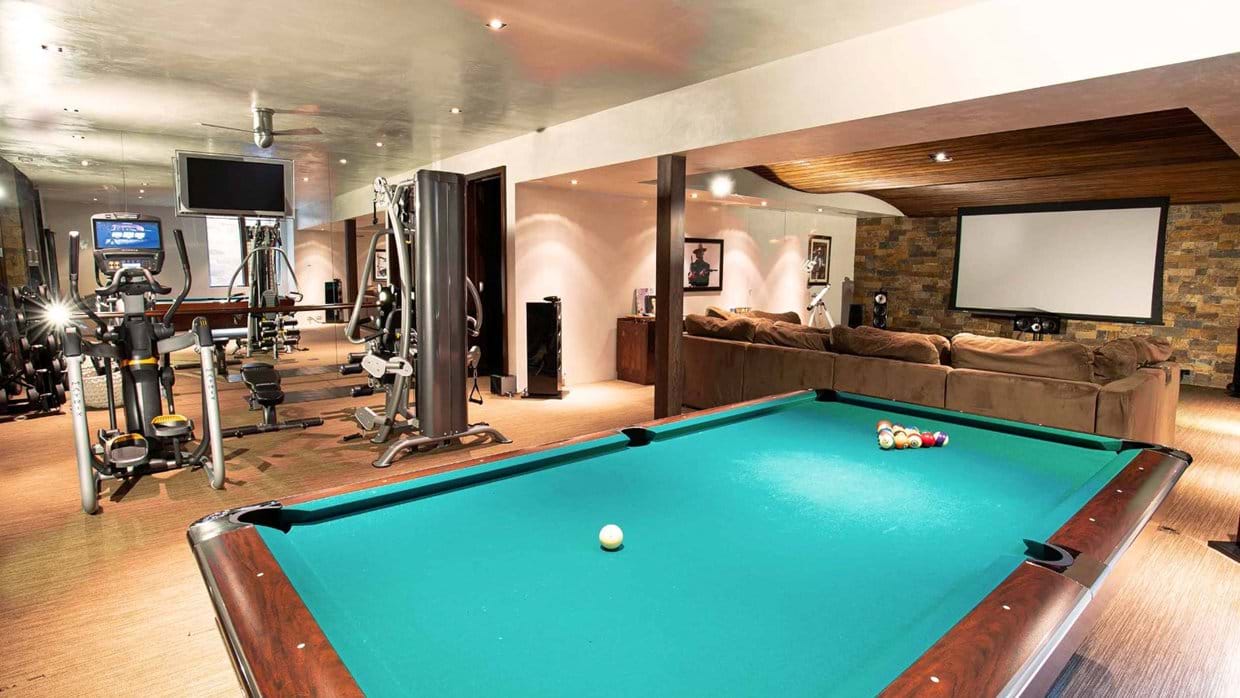 Luxury-Ski-chalet-Aspen-SilverKing-Oxford-Ski-Movie room pool.jpg
