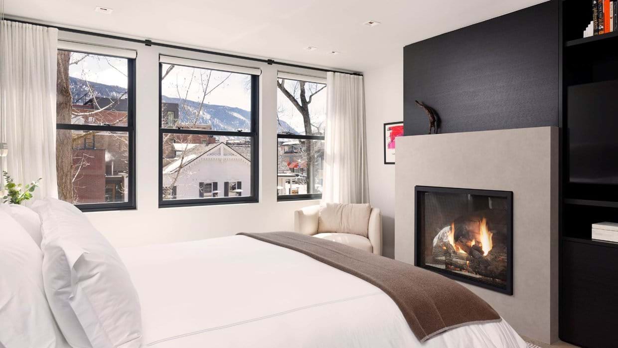 Luxury-ski-chalet- Aspen-Mountain Forge-Oxford-ski-Bedroom(2).jpg