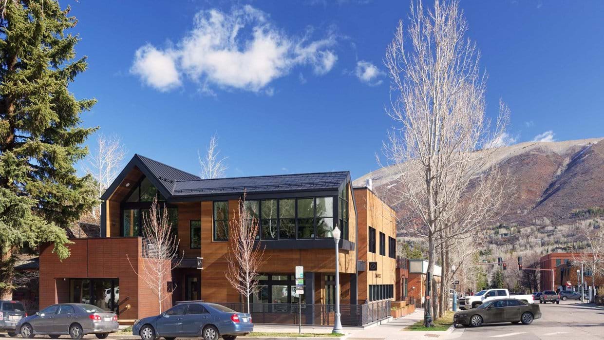 Luxury-ski-chalet- Aspen-Mountain Forge-Oxford-ski-Chalet view .jpg