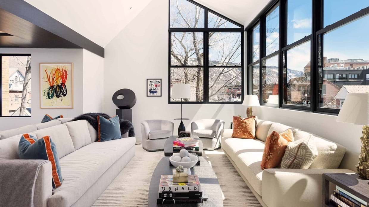 Luxury-ski-chalet- Aspen-Mountain Forge-Oxford-ski-Lounge(1).jpg