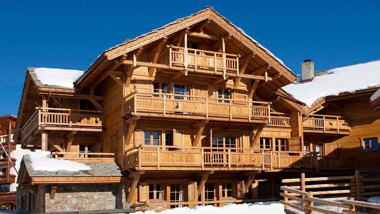 luxury-ski-chalet-chapelle- exterior.jpg