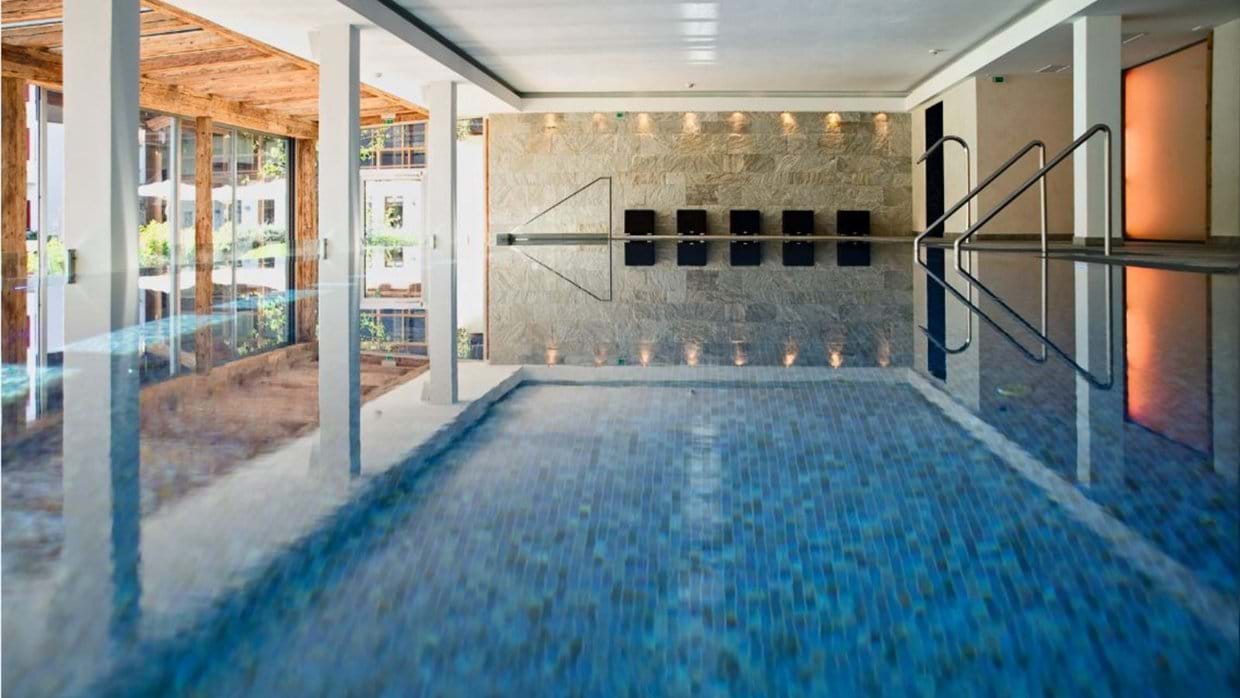 Luxury-ski-hotel-Kitzbuhel-Hotel Kitzhof-Oxford-Ski-Pool.JPG