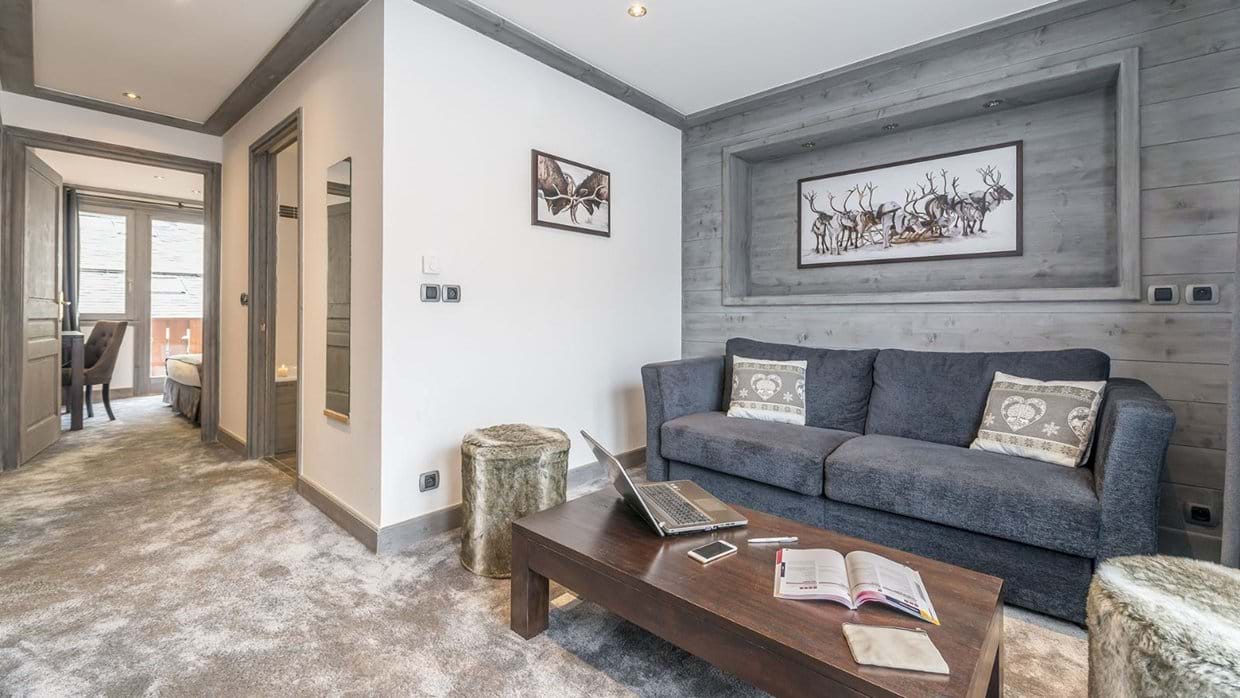 Suite Lounge (3) (1).jpg