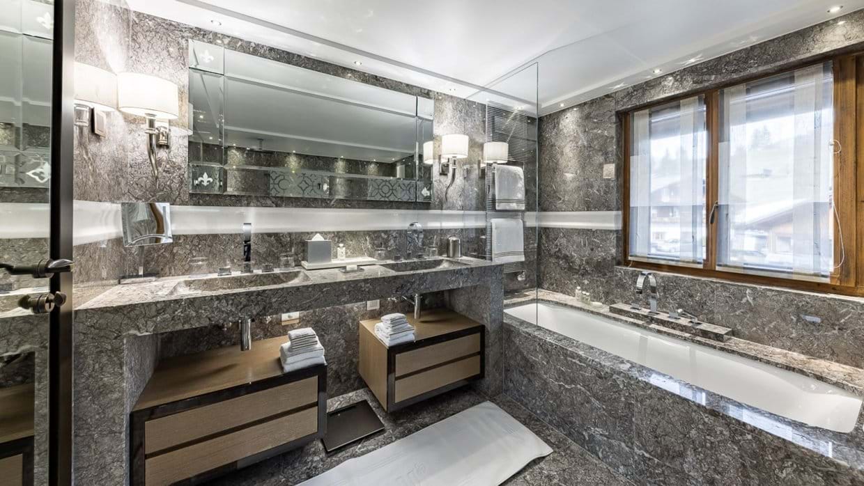 Ultima Gstaad Bathroom 2.jpg (1)