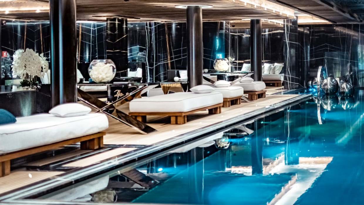 Ultima Gstaad Pool.jpg (1)