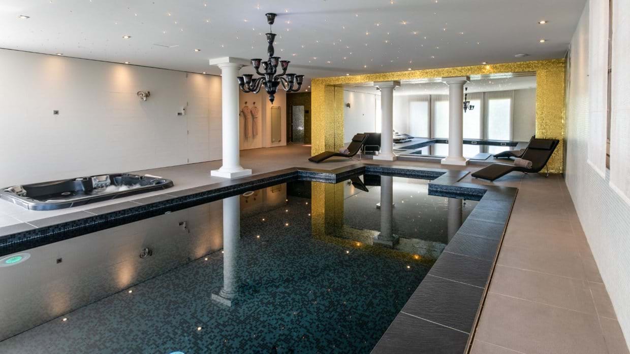 Luxury-Ski-Chalet-Courchevel-1650-Licorne-des-Neiges-Oxford-Ski-Pool3.jpeg