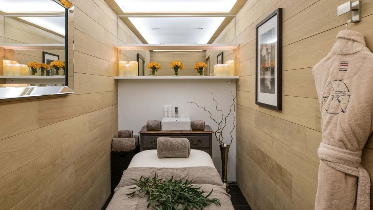 Luxury-Ski-Chalet-Courchevel-1650-Licorne-des-Neiges-Oxford-Ski-Massage.jpeg