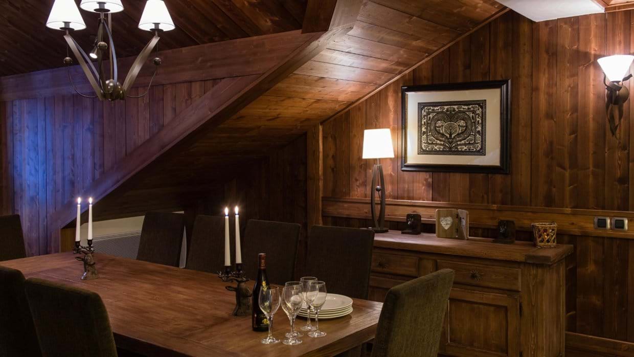 Luxury-Ski-Hotel-Courchevel-1650-Portetta-Loft4-Oxford-Ski-Dining (1).jpg
