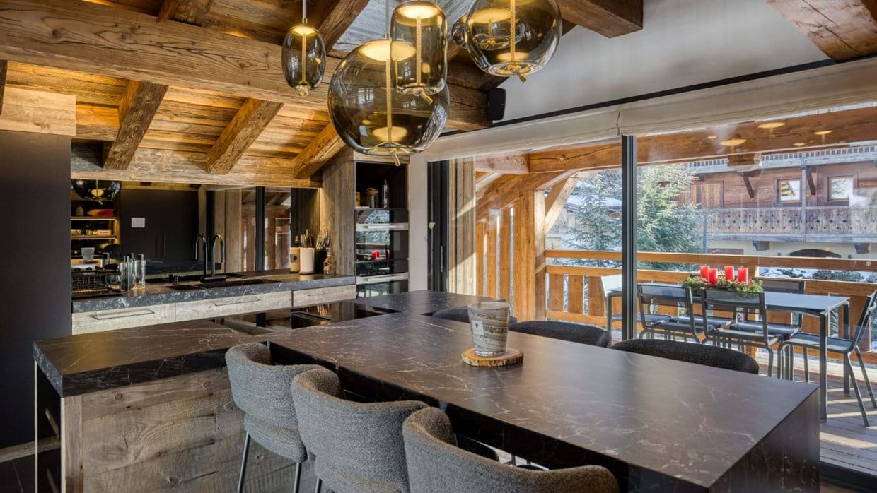 Luxury-Ski-Chalet-Megeve-Chalet-Grizzly-Oxford-Ski-Dining2.jpg