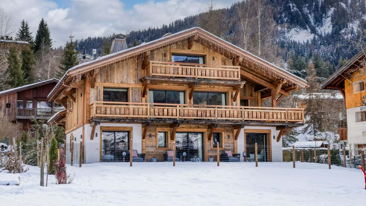 Luxury-Ski-Chalet-Megeve-Chalet-Grizzly-Oxford-Ski-Exterior.jpg
