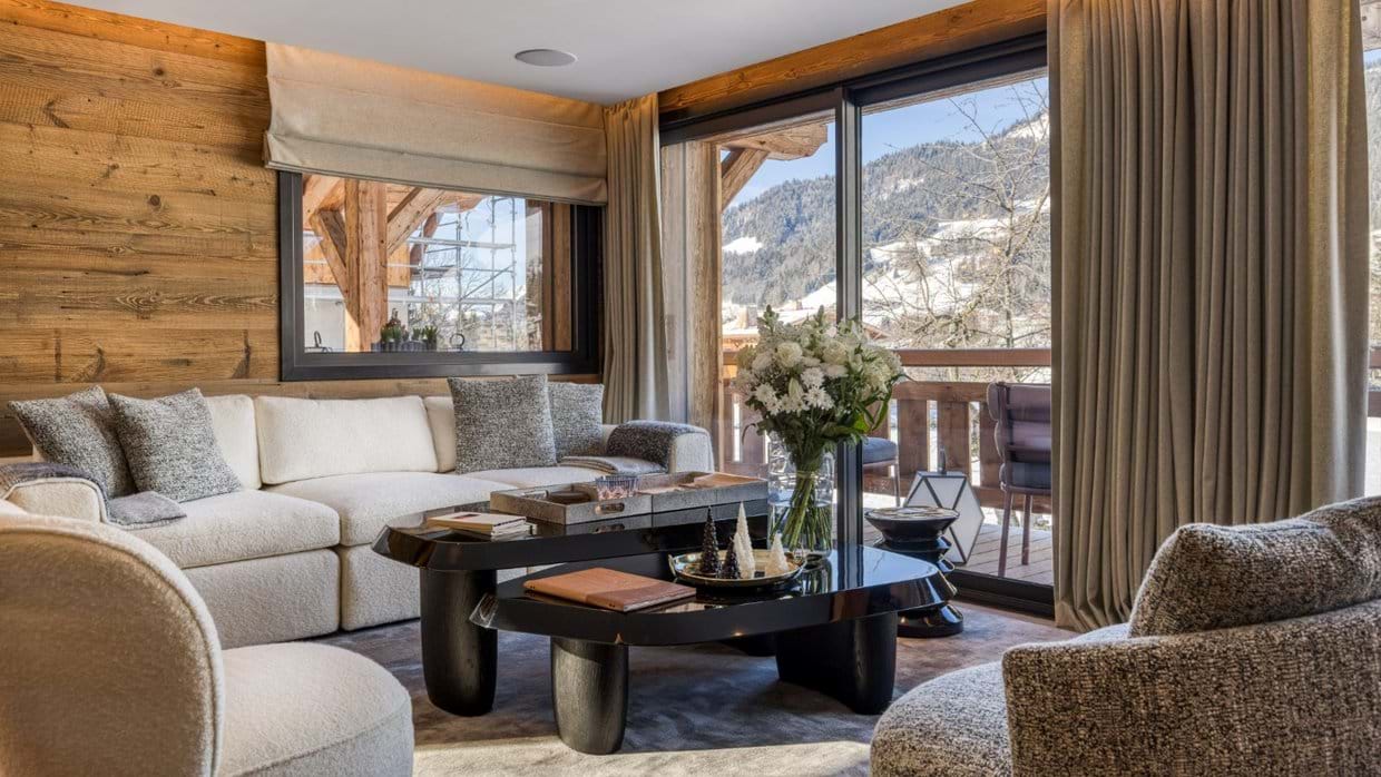 Luxury-Ski-Chalet-Megeve-Chalet-Grizzly-Oxford-Ski-Lounge.jpg
