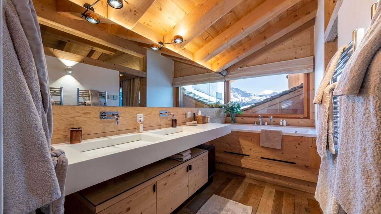 luxury-ski-chalet-verbier-chalet-spa-bathroom2.jpg