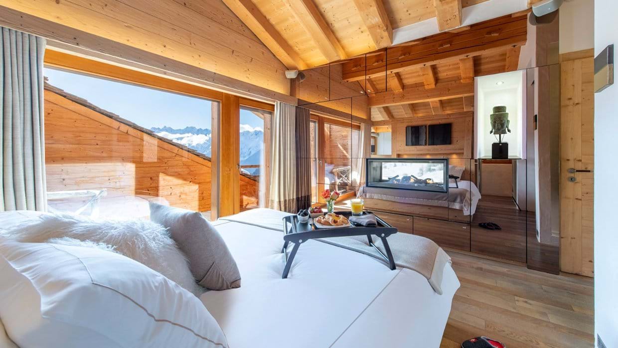 luxury-ski-chalet-verbier-chalet-spa-bedroom1.jpg