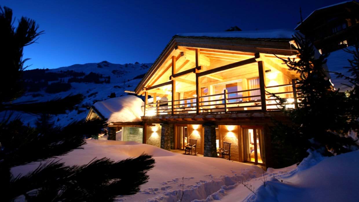 luxury-ski-chalet-verbier-chalet-spa-external-night.jpg