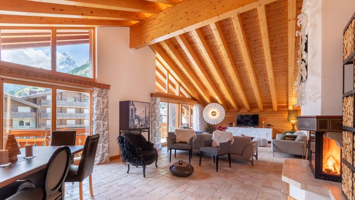 Luxury-ski-chalet-zermatt-penthouse-annyvonne-oxford-ski-living area.jpg