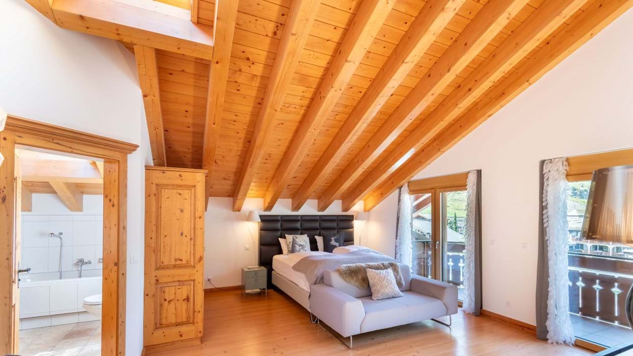 Luxury-ski-chalet-zermatt-penthouse-annyvonne-oxford-ski-master bedroom.jpg