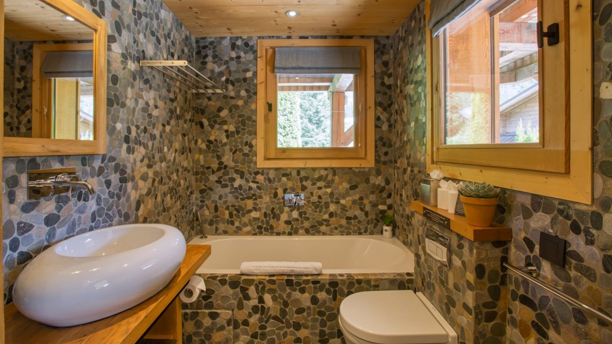 luxury-ski-chalets-chamonix-oxford-ski-granit-bathroom.jpg