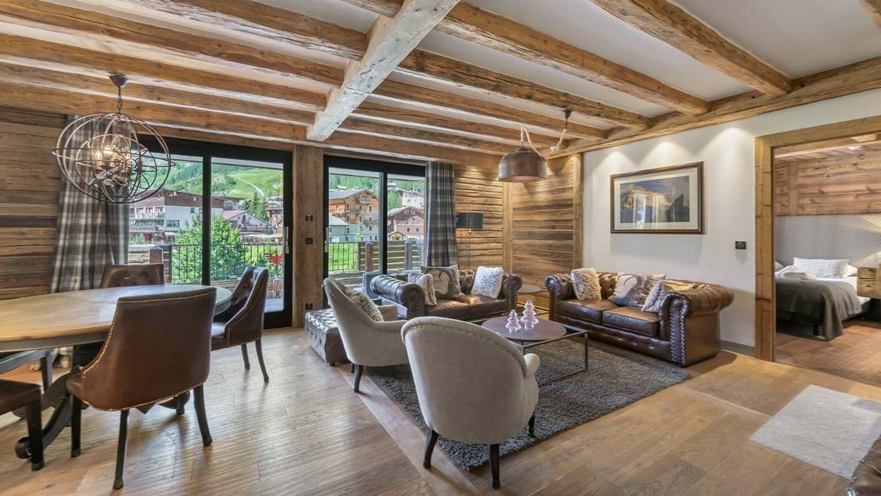 Apartment Savoie 22 living area.jpg