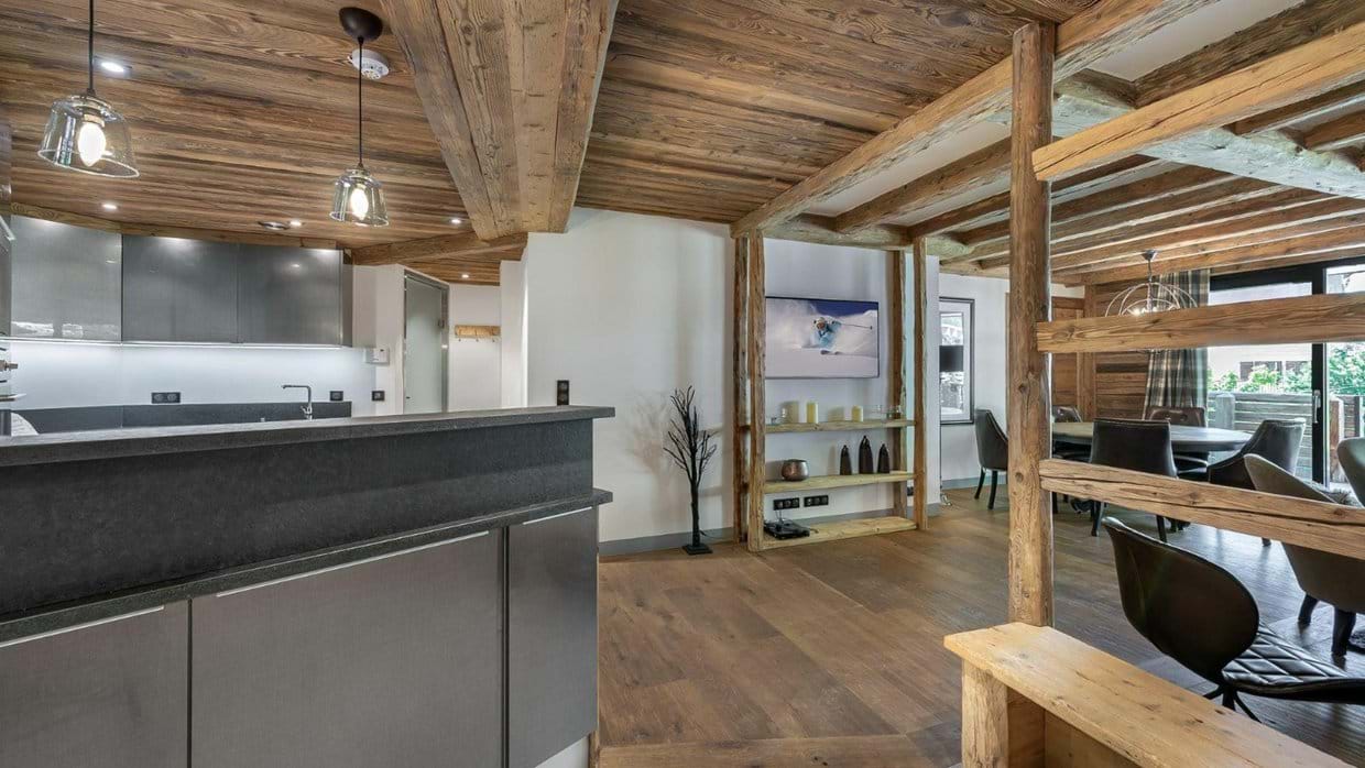 Apartment Savoie 22 Stair case.jpg