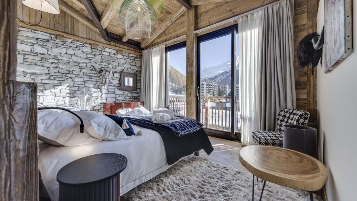 Luxury Ski Apartment- Penthouse Artemis Bedroom 4- Oxford Ski.jpg