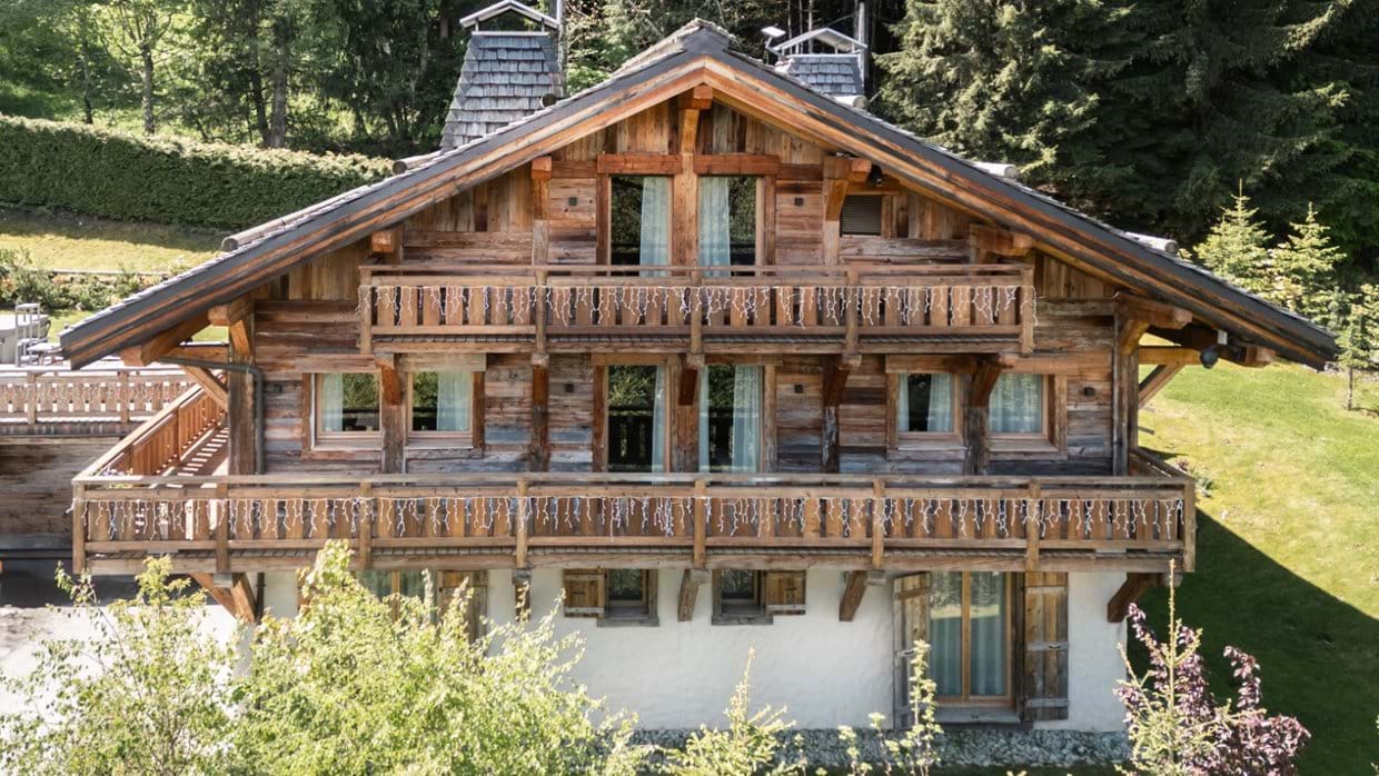 Luxury-Ski-Chalet-Megeve-Chalet White Fox-Exterior-Oxford Ski.jpg