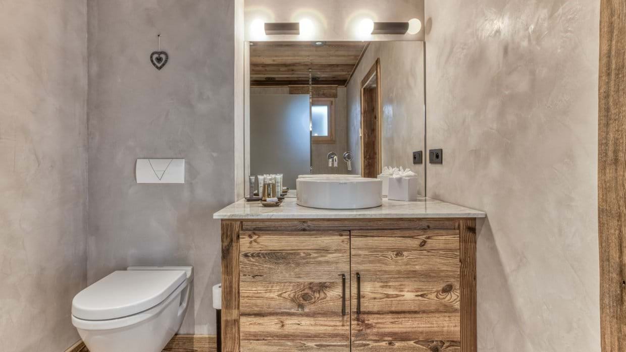 Luxury-Ski-Chalet-Megeve-Chalet White Fox-Bathroom 2-Oxford Ski.jpg