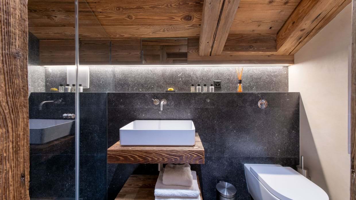 Luxury-Ski-Chalet-Verbier-Chalet-Riant-Oxford-Ski-Bathroom 2.jpg