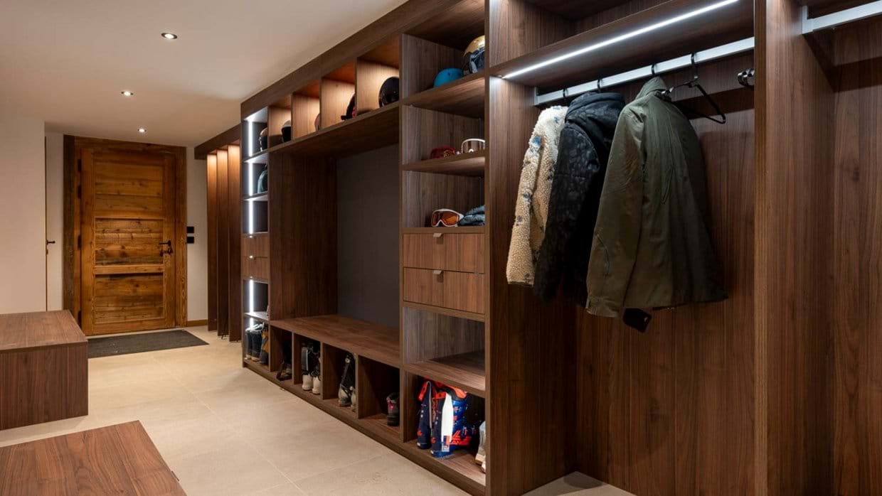 Luxury-ski-chalet-Les Gets-Chalet Grizzly-Boot room-Oxford-Ski.jpg