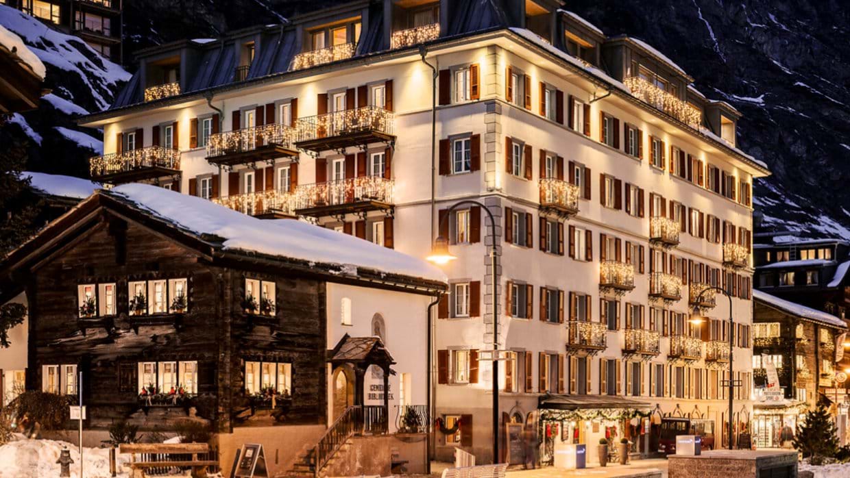 luxury-ski-hotel-zermatt-monte-rosa-exterior.jpg