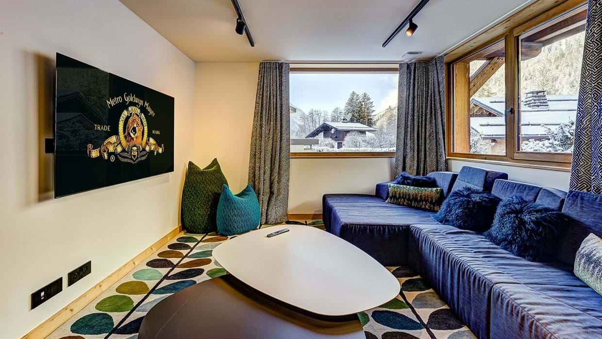 Luxury-Ski-Chalet-Chamonix-Chalet-Trois-Seours-Oxford-Ski-TV-Room.jpg