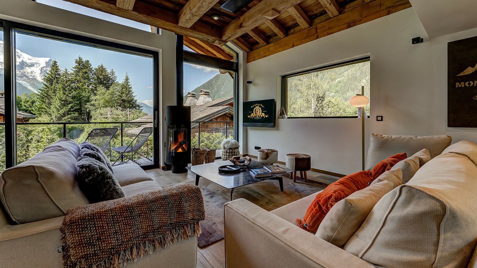Chalet Red Fox