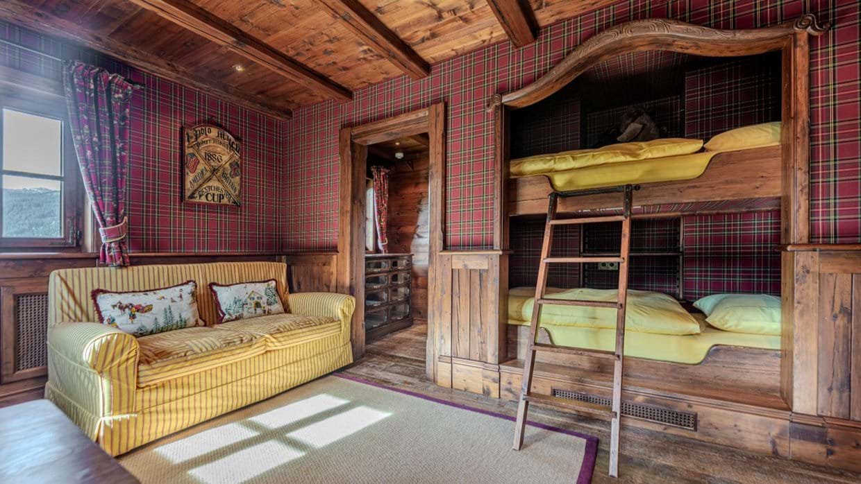 Luxury-Ski-Chalet-Kitzbuhel-Chalet-Tyrolia-Oxford-Ski-Bunkroom.jpg