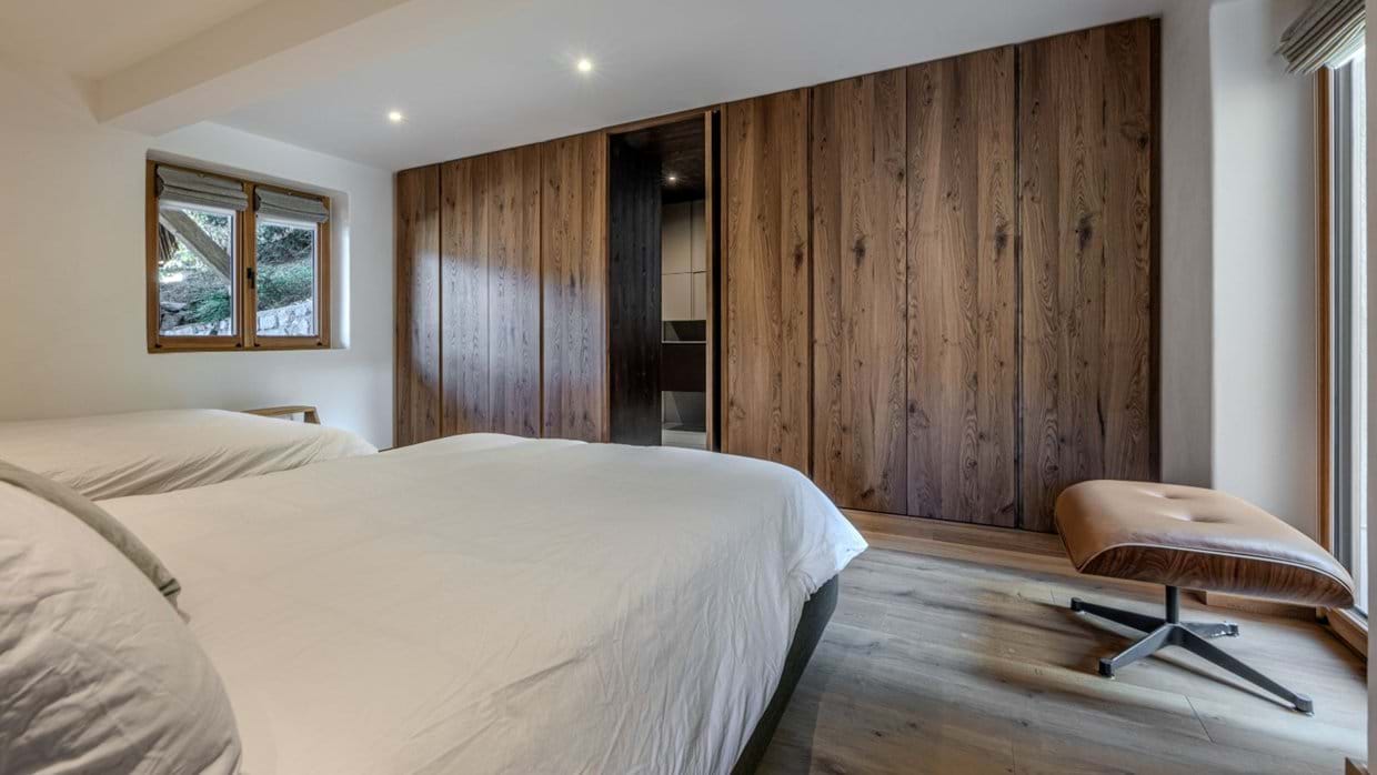 Luxury-Ski-Chalet-Kitzbuhel-Chalet-Colette-Oxford-Ski-Bedroom (18).jpg