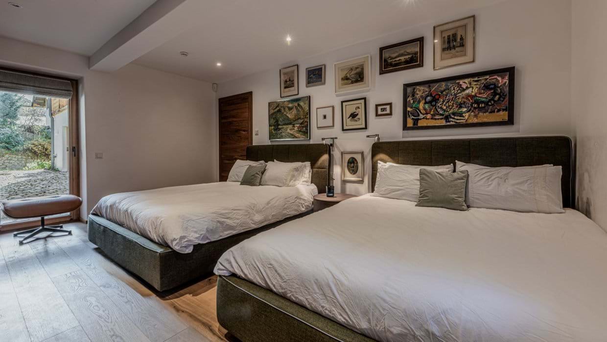 Luxury-Ski-Chalet-Kitzbuhel-Chalet-Colette-Oxford-Ski-Bedroom (19).jpg