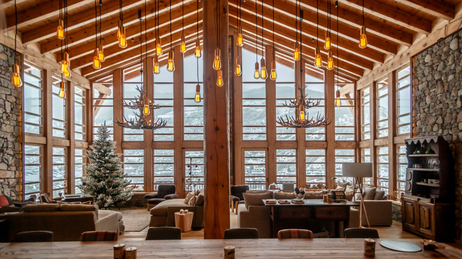 Skiing in Andorra: Hermitage Mountain Lodge Borda Calbó