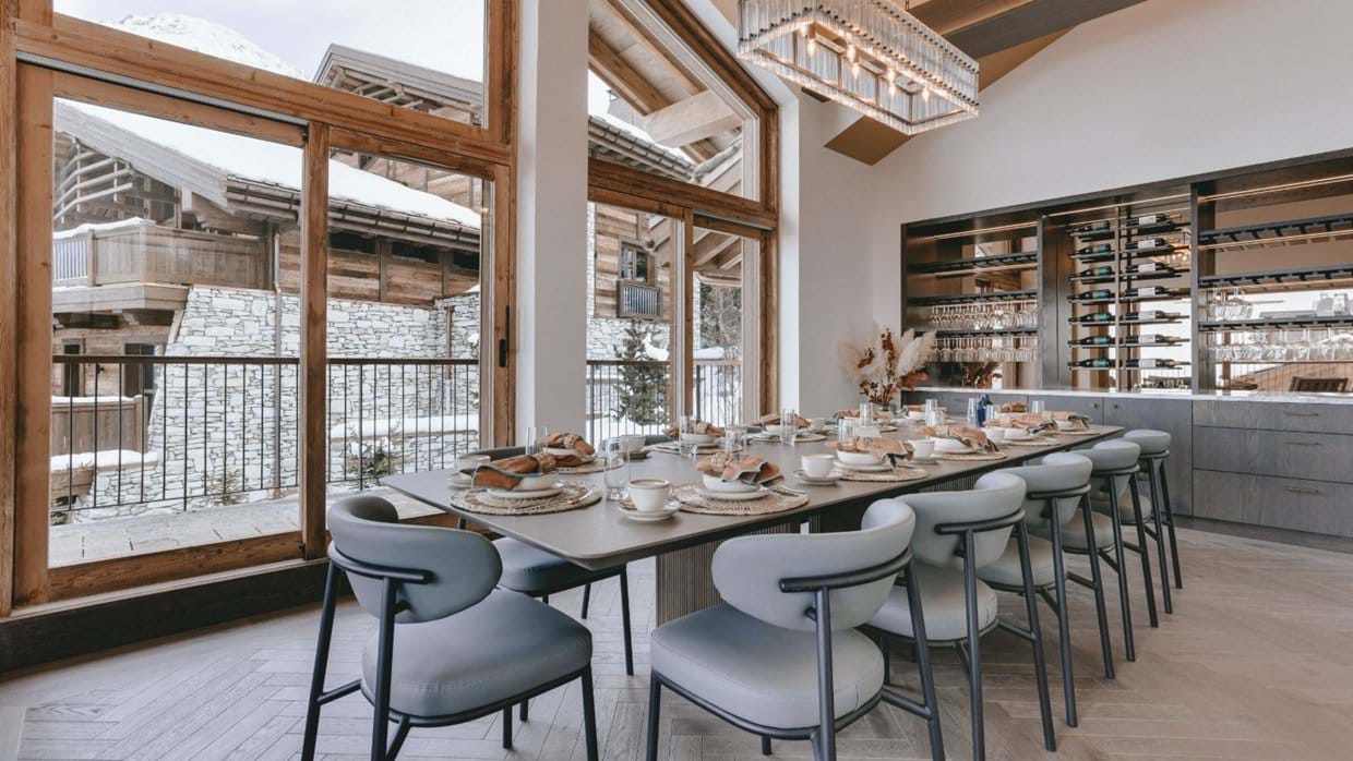 luxury-ski-chalets-val-disere-chalet-la-tene-oxford-ski-dining-day (3).jpg