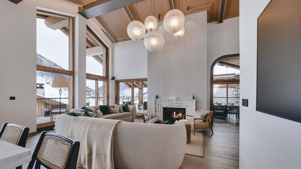 luxury-ski-chalets-val-disere-chalet-la-tene-oxford-ski-living (5).jpg